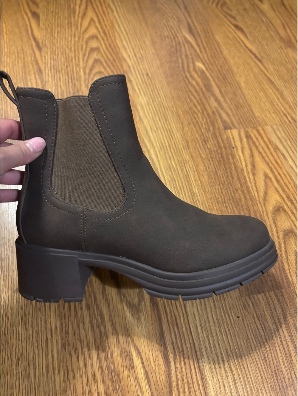 Worn Once Cliffs Brown Leather Chelsea Boots- Women’s Size 8